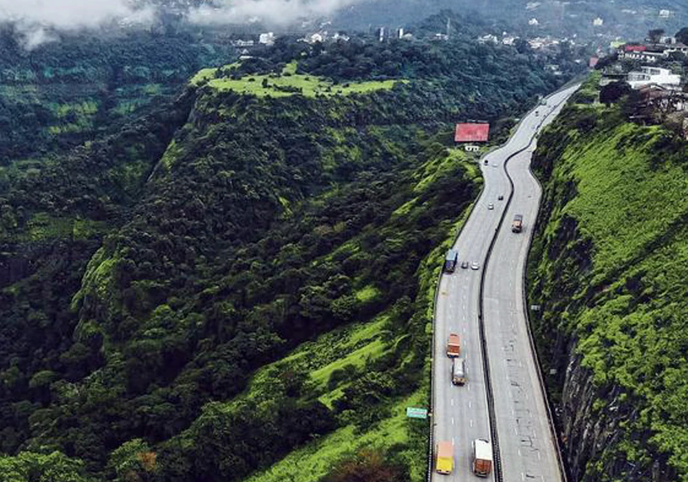 Hilltop Stay with Valley Views